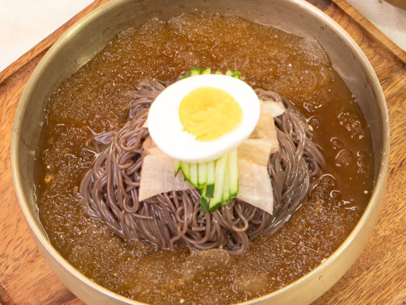 물냉면